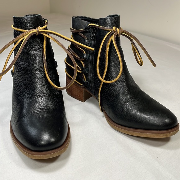 KorkEase Shoes Korks Belaya Ankle Boots Round Toe Heel Lacing Zip